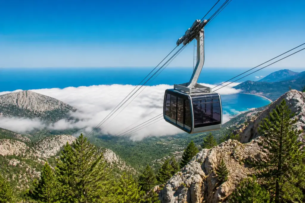Bulutların üstünde Tahtalı teleferiği