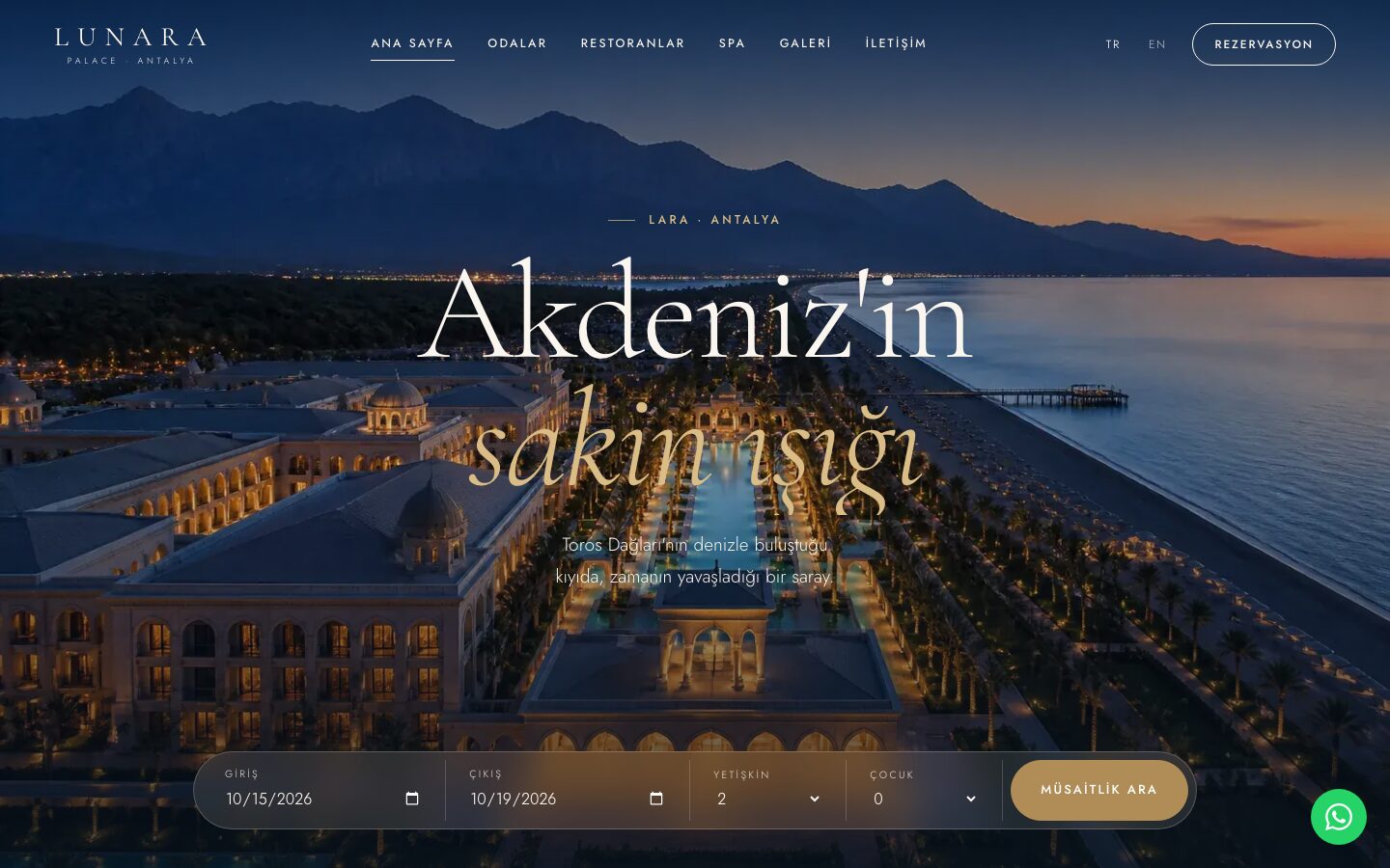 Lunara Palace otel web sitesi demosu ana sayfası, masaüstü: gece aydınlatmalı saray tipi resort ve müsaitlik arama çubuğu